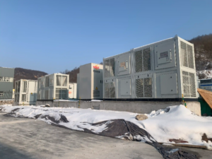 秦龙电力麟北发电10MW/7.28MWh飞轮储能混合磷酸铁锂电池联合调频科技示范项目